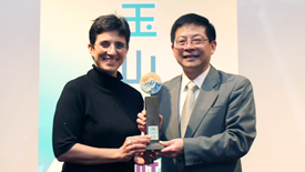 獲獎教授為清華大學科技管理學院服務科學研究所徐茉莉特聘教授。