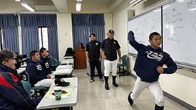 <2025玉山盃訓練營(實務與技術指導研習會)>
日本大學冠軍監督分享執教經驗，親身指導玉山盃各校教練、盼能全面提升台灣青棒!